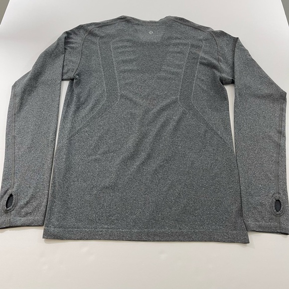 Lululemon Long Sleeve Shirt with Running Club Logo in Size S - Picture 4 of 10
